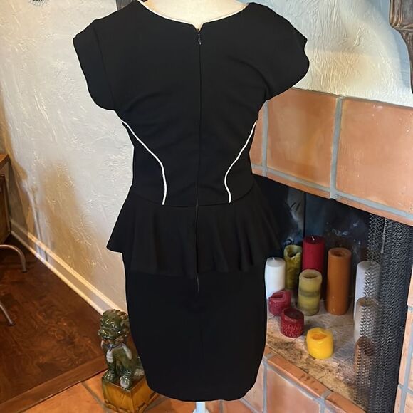 French Connection peplum dress, size 8! - Picture 5 of 8